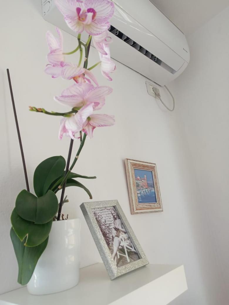 Kristi Apartment 2 Min To Sea Netflix & Espresso Station Sarande Ngoại thất bức ảnh